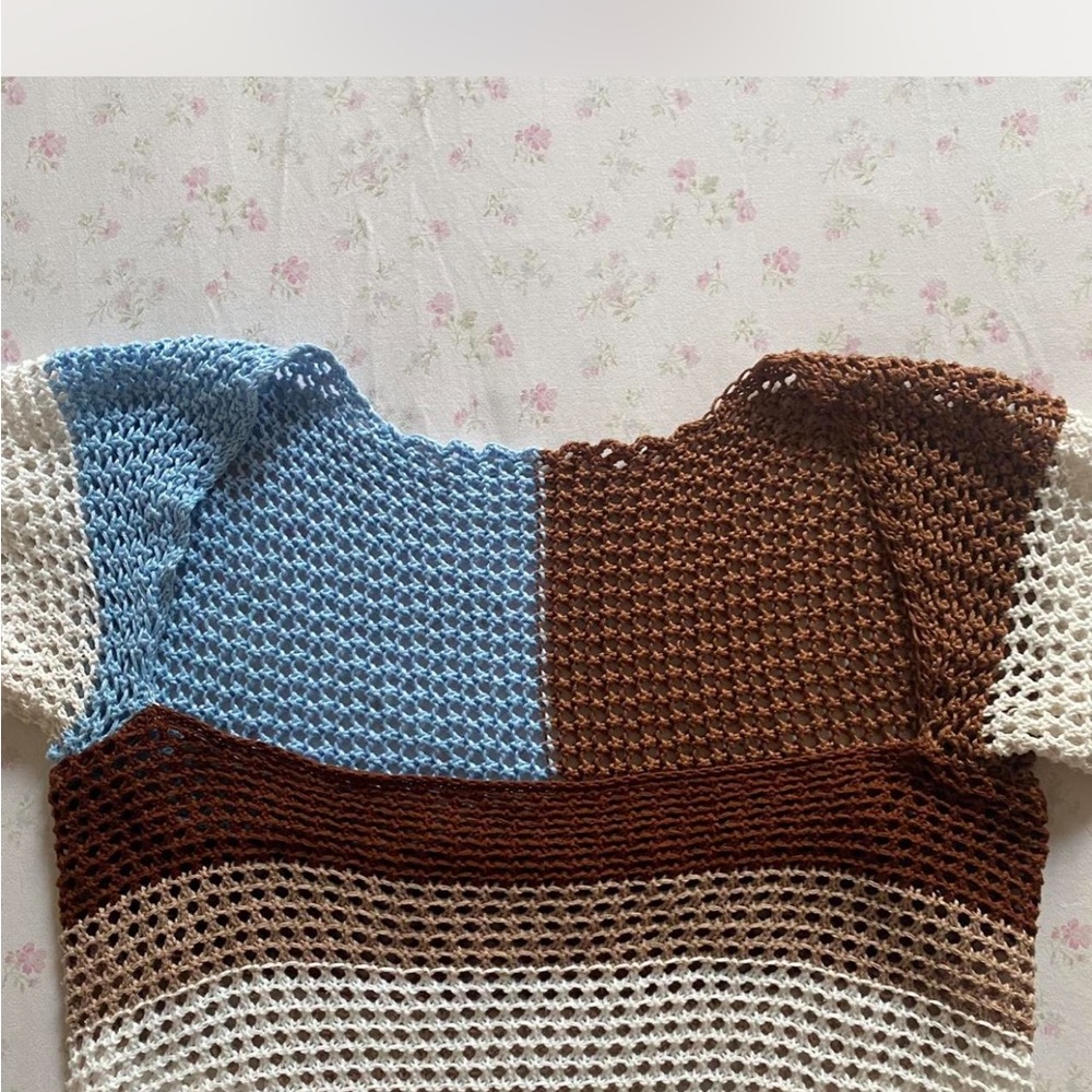 Colorblock Knit Sweater - Picture 2 of 4